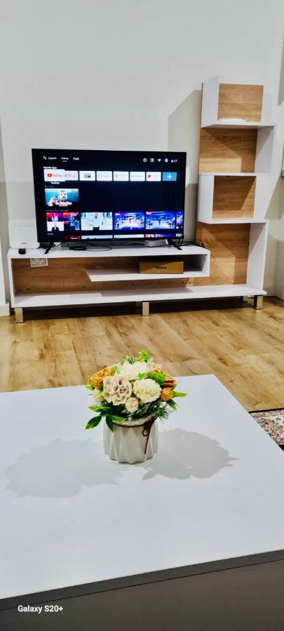 Avi - Daily Rent Apartment تيرانا المظهر الخارجي الصورة