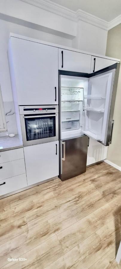 Avi - Daily Rent Apartment تيرانا المظهر الخارجي الصورة